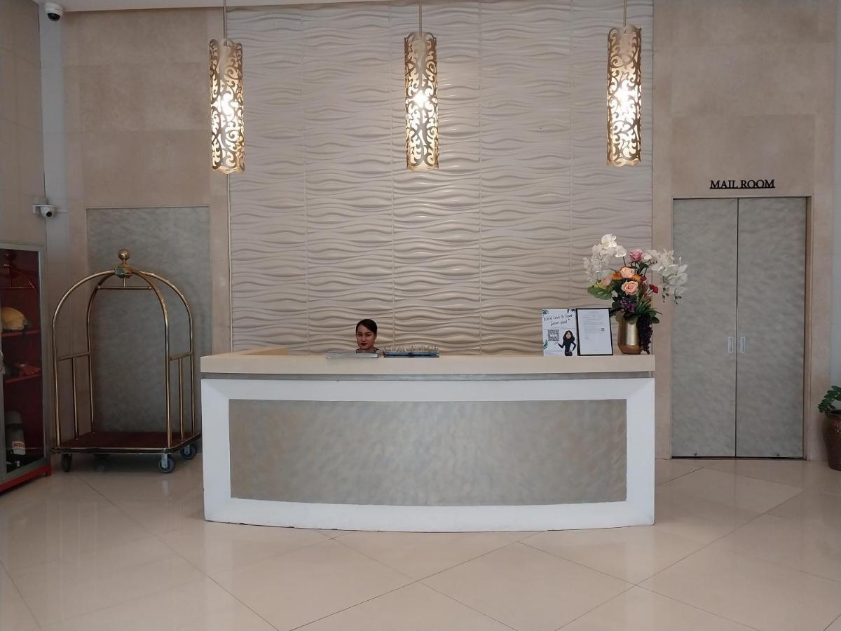 Alps At 150 Newport Blvd Condominum Near T3 Pasay Exterior photo