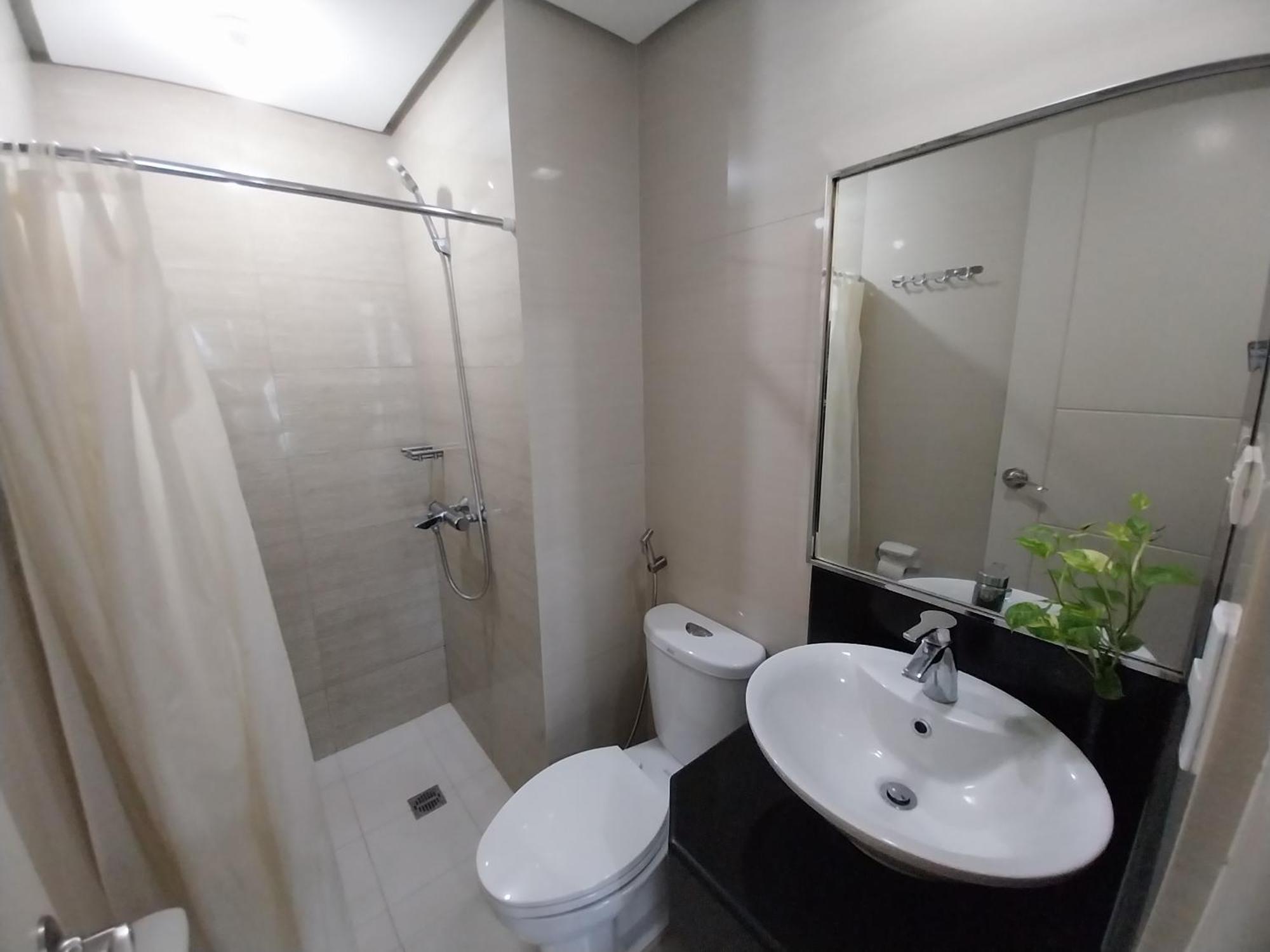 Alps At 150 Newport Blvd Condominum Near T3 Pasay Exterior photo